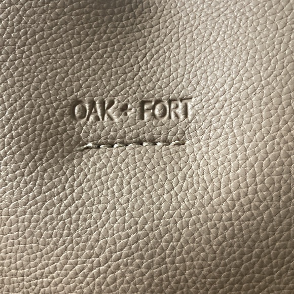 Brand new still with wrapping. Oak and Fort purse soft leather tan colour - Picture 8 of 8